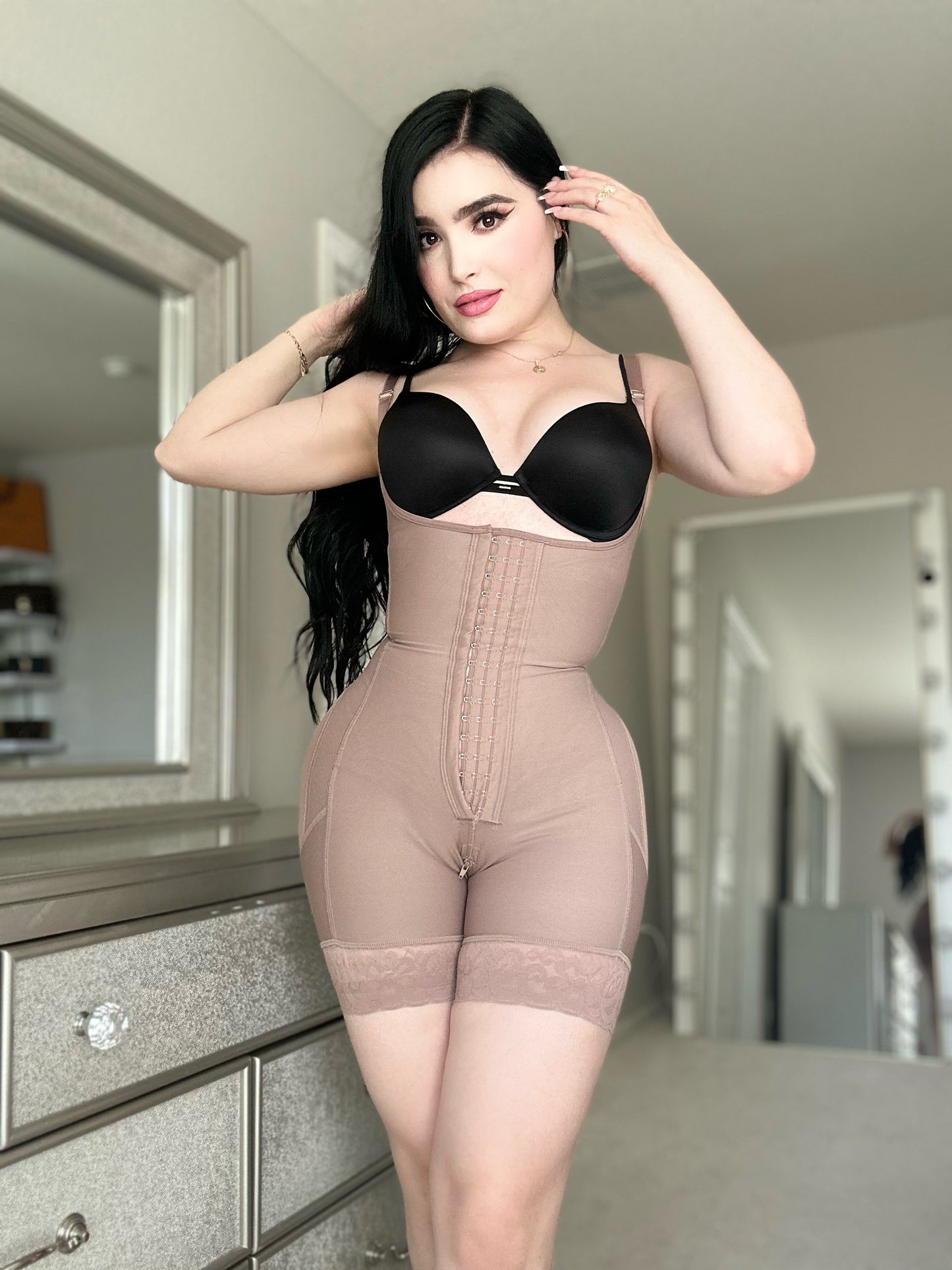 Faja coqueta π
